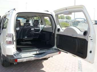 2008 Mitsubishi Pajero Pictures