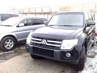 2008 Mitsubishi Pajero Pictures