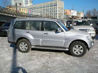 2008 Mitsubishi Pajero Pictures