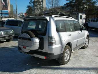 2008 Mitsubishi Pajero Photos