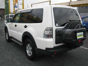 2008 Mitsubishi Pajero Photos