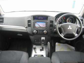 2008 Mitsubishi Pajero Pictures