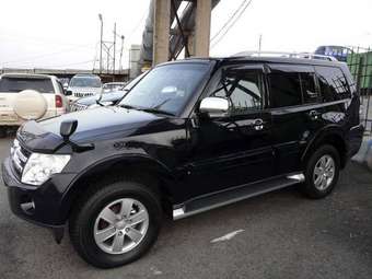 2008 Mitsubishi Pajero Photos