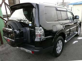 2008 Mitsubishi Pajero Pictures