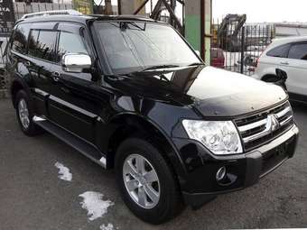 2008 Mitsubishi Pajero Photos