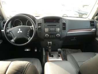 2008 Mitsubishi Pajero Pictures