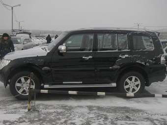 2008 Mitsubishi Pajero Photos