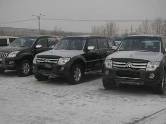 2008 Mitsubishi Pajero Photos