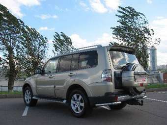 2008 Mitsubishi Pajero Pictures