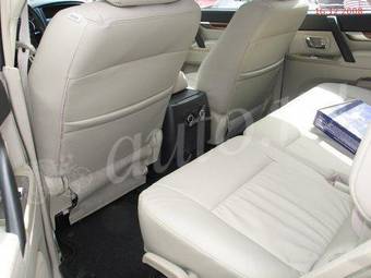 2008 Mitsubishi Pajero Pictures