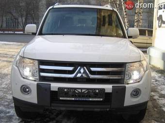 2008 Mitsubishi Pajero Pictures