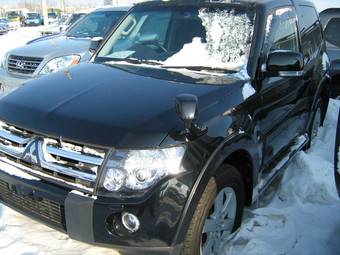 2008 Mitsubishi Pajero Images