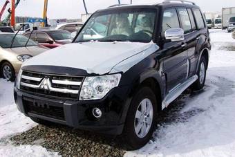 2008 Mitsubishi Pajero Wallpapers