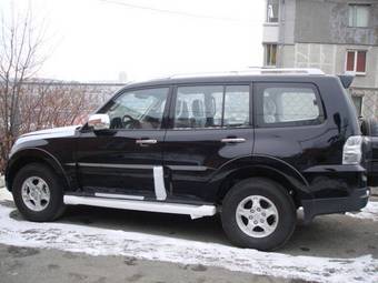 2008 Mitsubishi Pajero Photos