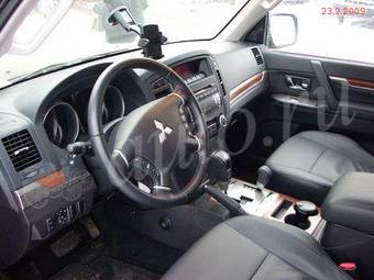 2008 Mitsubishi Pajero Pictures