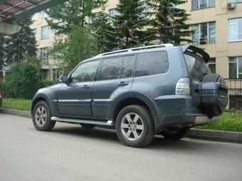 2008 Mitsubishi Pajero Pictures