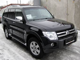 2008 Mitsubishi Pajero Pictures