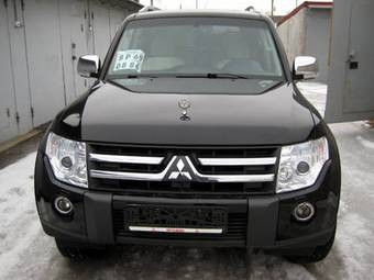 2008 Mitsubishi Pajero Photos