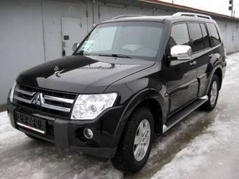 2008 Mitsubishi Pajero Pictures