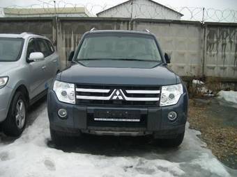 2008 Mitsubishi Pajero Photos