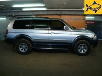 2008 Mitsubishi Pajero Photos