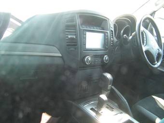2008 Mitsubishi Pajero Wallpapers