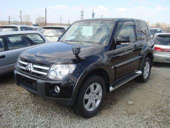 2008 Mitsubishi Pajero Pictures