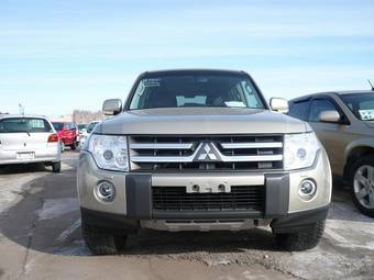 2008 Mitsubishi Pajero Pictures