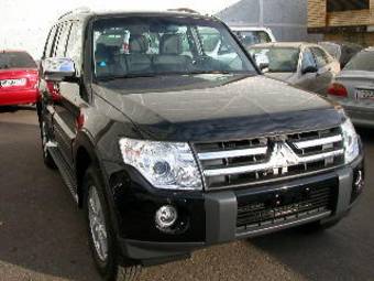 2008 Mitsubishi Pajero Pictures