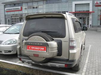 2008 Mitsubishi Pajero Photos