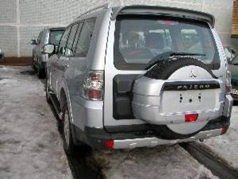 2008 Mitsubishi Pajero Pictures