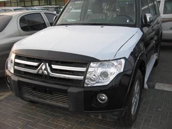 2008 Mitsubishi Pajero Photos