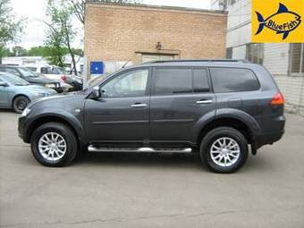 2008 Mitsubishi Pajero Pics