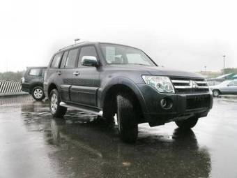 2008 Mitsubishi Pajero Pictures