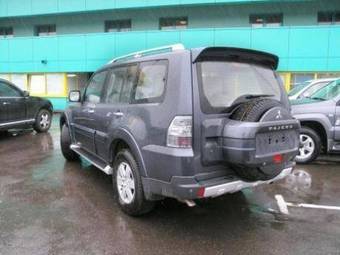 2008 Mitsubishi Pajero Pics