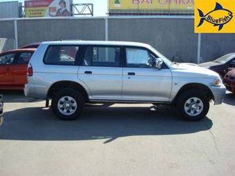 2008 Mitsubishi Pajero Photos