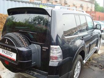 2008 Mitsubishi Pajero Photos