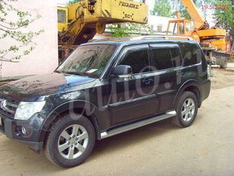 2008 Mitsubishi Pajero Photos