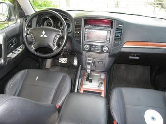 2008 Mitsubishi Pajero Photos