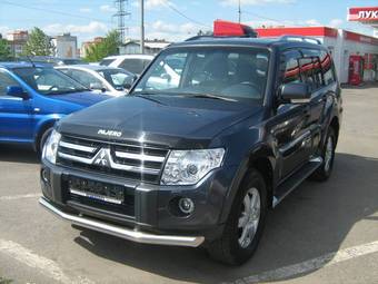 2008 Mitsubishi Pajero Photos