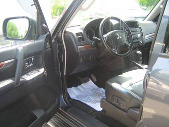 2008 Mitsubishi Pajero Pics