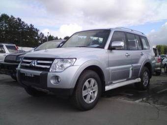 2008 Mitsubishi Pajero Photos