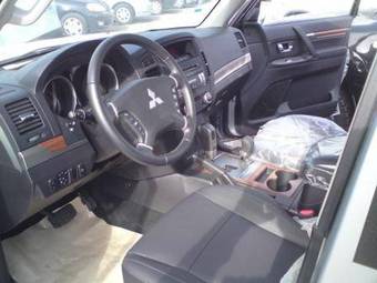 2008 Mitsubishi Pajero Pictures