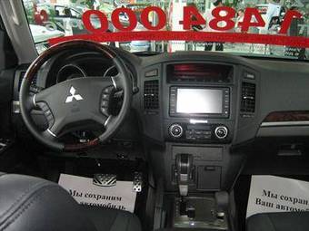 2008 Mitsubishi Pajero Pictures