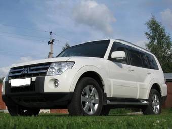 2008 Mitsubishi Pajero Pictures