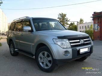 2008 Mitsubishi Pajero Pictures