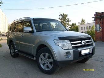 2008 Mitsubishi Pajero Photos