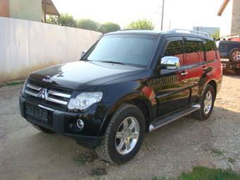 2008 Mitsubishi Pajero Pictures