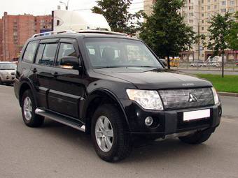 2008 Mitsubishi Pajero Photos