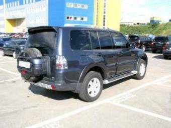 2008 Mitsubishi Pajero Pictures